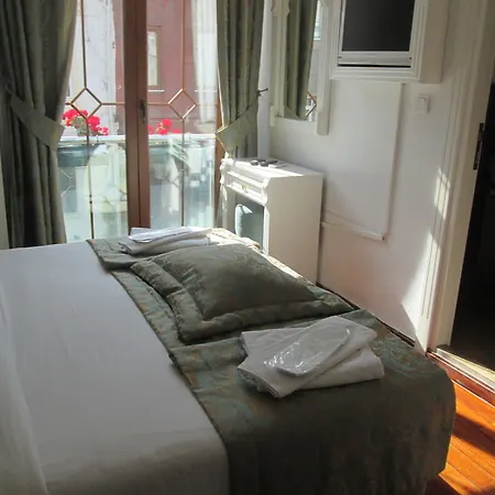 La Petite Maison Ξενοδοχείο 2*