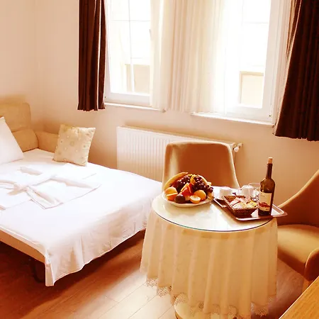 Hotel Agora Boutique & Bistro
