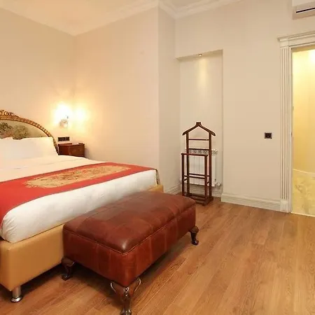 Lir Long Apart Otel 3*