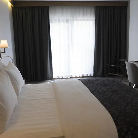 Отель Yuksel Yenikapi 4*