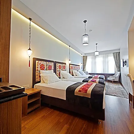Azade Premier 3*