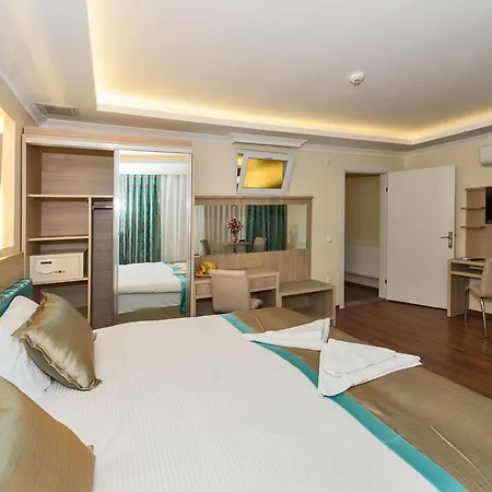 Le Premier House Apart-hotel 2*