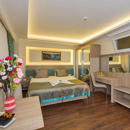 Le Premier House Apart-hotel