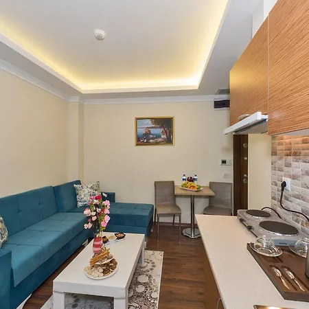 Le Premier House 2*