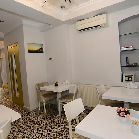 Ada Homes Taksim 호텔 3*