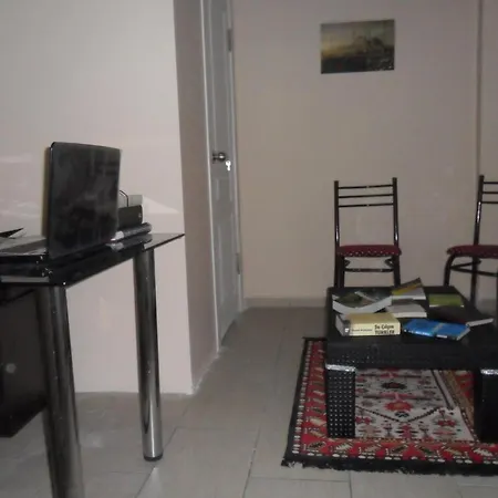 Eroz House Apartment *