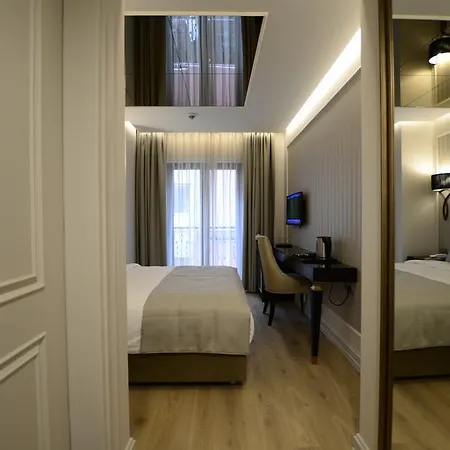 Hotel Le Petit
