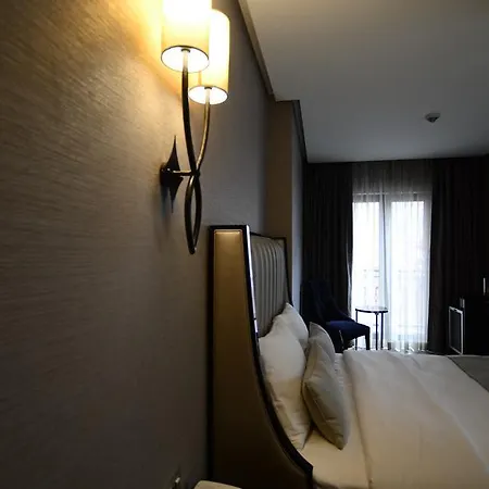 Le Petit 3* Istanbul