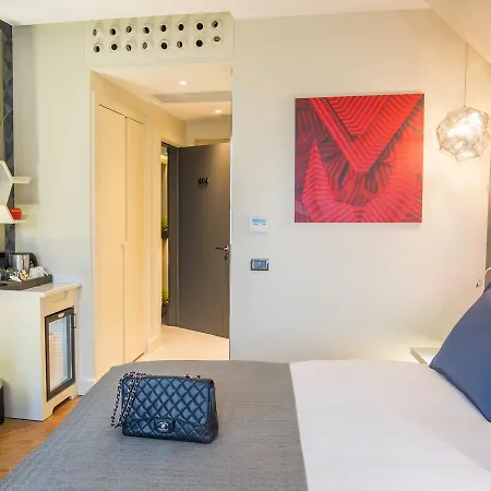 Maroon Pera Hotel