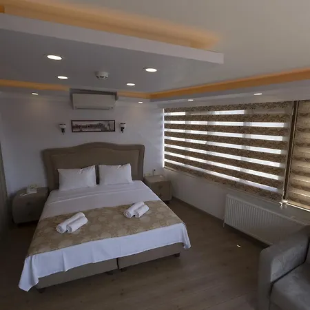 Golden Galley Aparthotel 3*