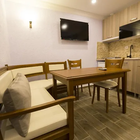 Aparthotel Golden Galley 3*