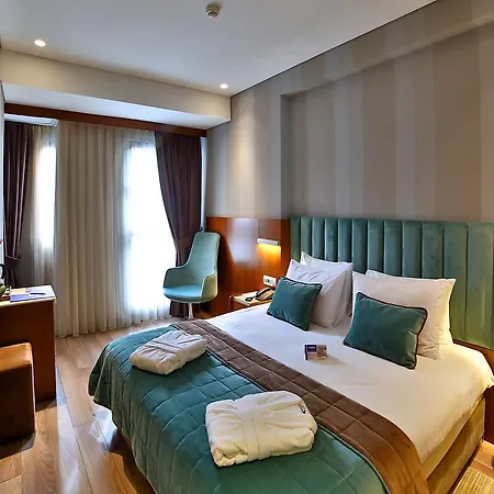 The Tango Otel 3*