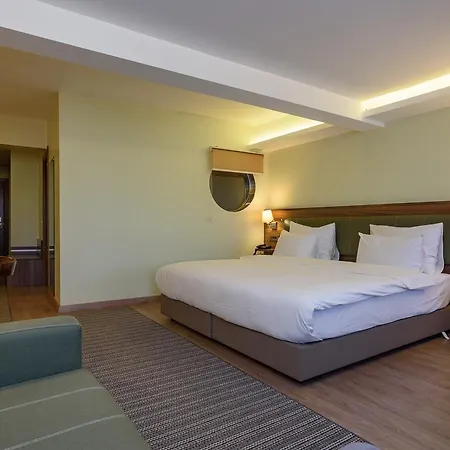 فندق نومي 4*