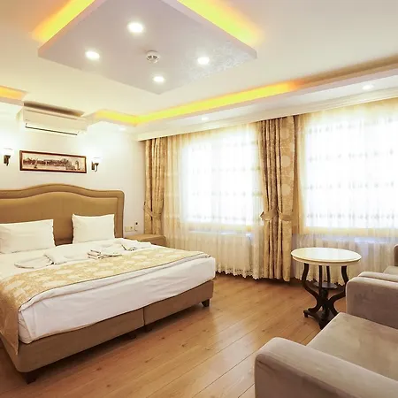 Golden Galley Aparthotel 3*