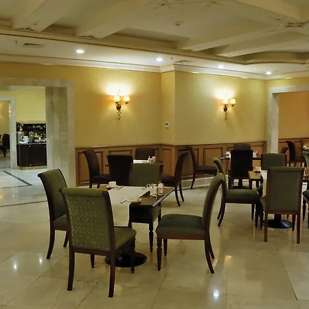 The Palace Taksim 4* Istanboel