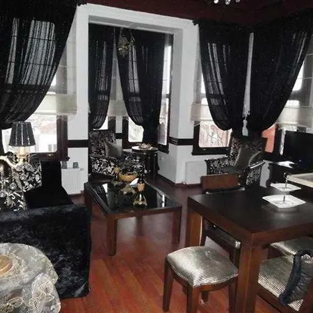 Ascot House Apartment *