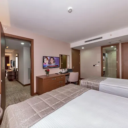 Hotel Land Park 4*