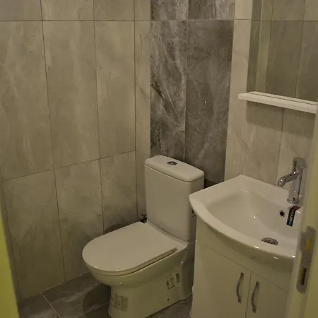 In Hotel 3*