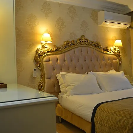 In Hotel 3*