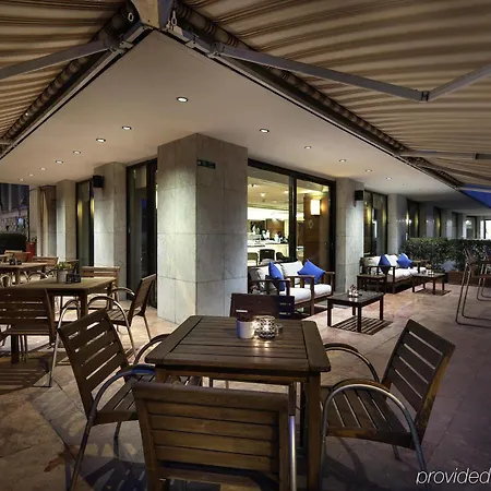 Hilton Parksa 4*