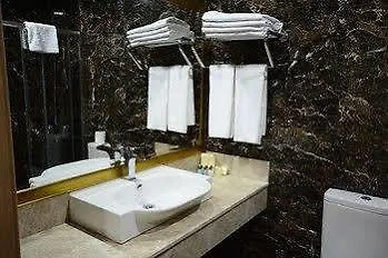 Royal Hotel 3*