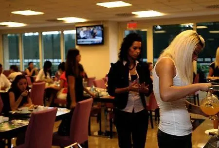 Express Istanbul-altunizade By Ihg Hotel 3*
