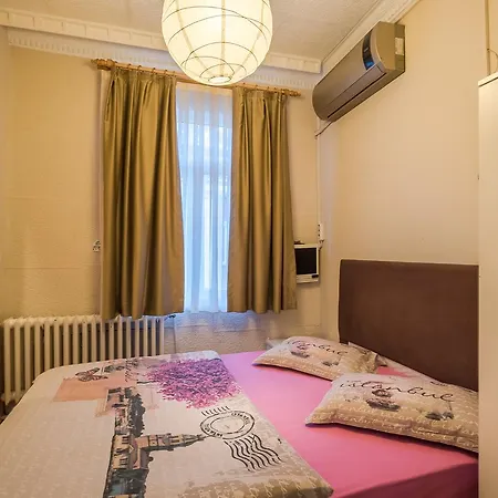 Erenler Hotel & Hostel 2*