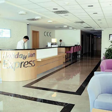 Express Istanbul-altunizade By Ihg Hotel 3*