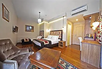 Hippodrome Hotel 3*