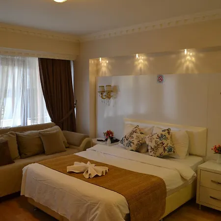 Peradise Hotel 2*