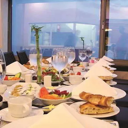 Hotel City Hotel 3*