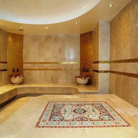 City Hotel