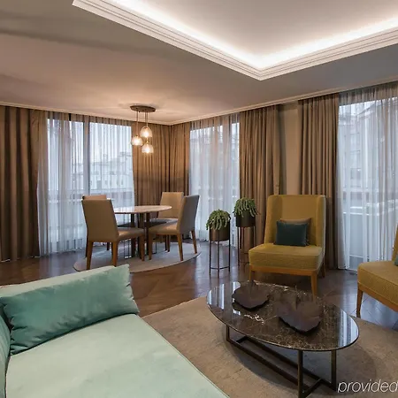 10 Karakoy 5*