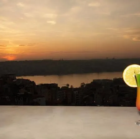 Otel Grand De Londres İstanbul