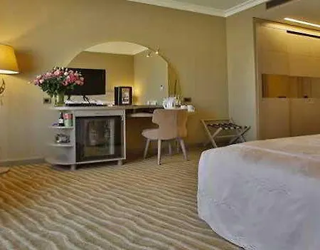 Doubletree By Hilton Atasehir And Conference Centre 5*