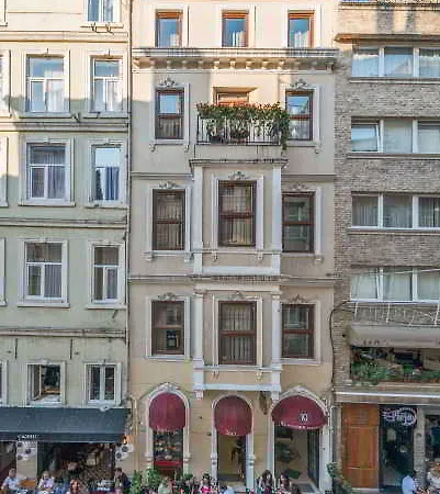 Iq Mis Aparthotel