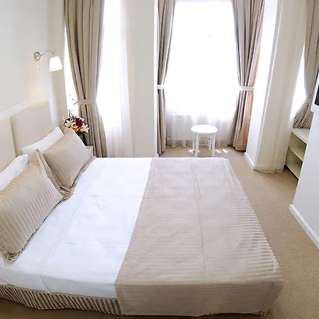 Ada Homes Taksim 3*