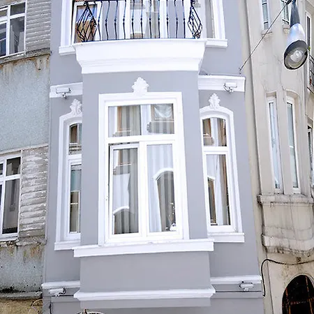 Ada Homes Taksim 3*