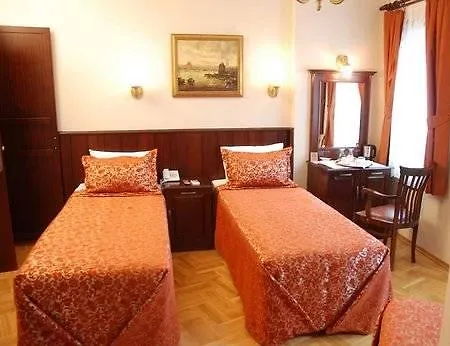 Hotel Osmanhan 3*
