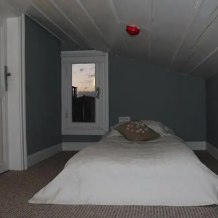 Zenka Hotel 2*