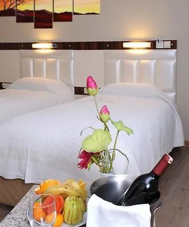 The Port Hotel 4*