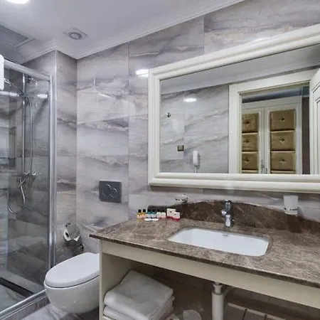 Marnas Hotel 4*