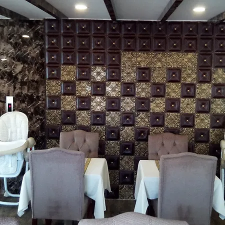 Hotell Golden Rain Old 4*