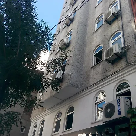 Red Rose Hotel *