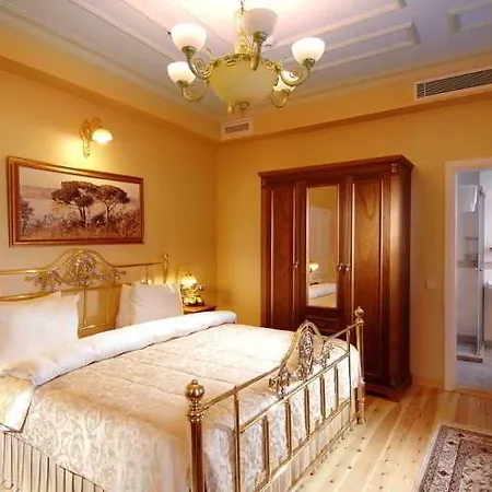 Hotel Old Family