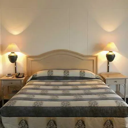 Hotel Old Family 2*