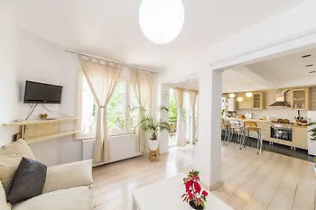 Amedros Appartement *