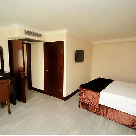 Express Elite Kucukyali 4* Istanbul