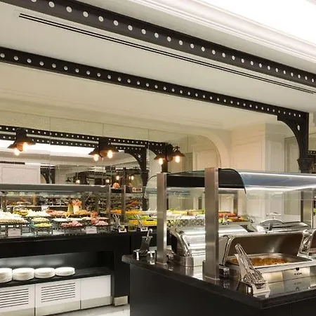 Metropolitan Taksim 4* Istanboel