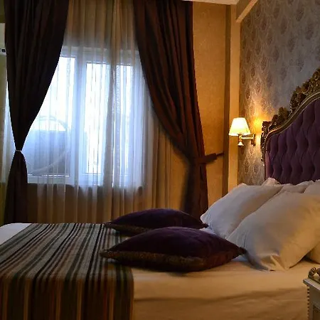 Hotel In 3*